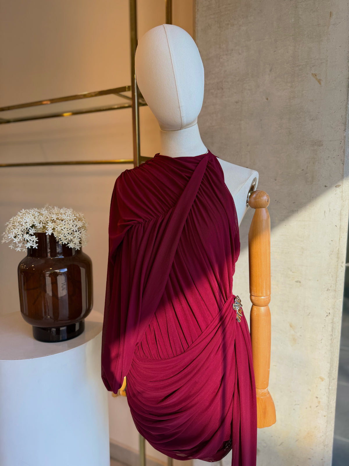 Vestido Mini Drapeado Burgundy Asimétrico