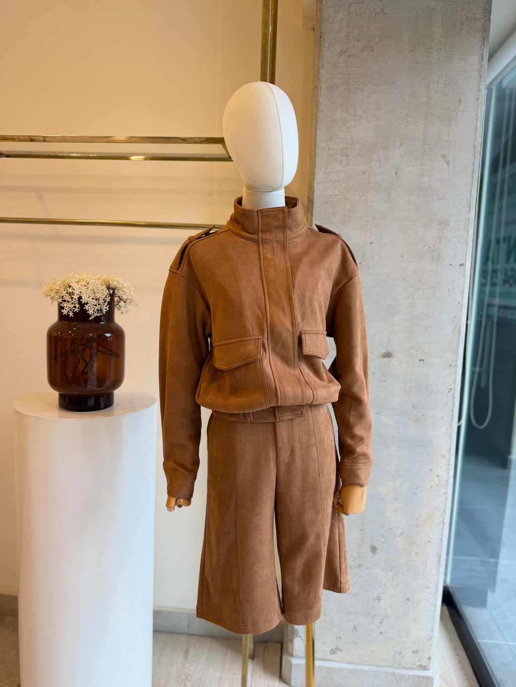Set Bomber y Bermuda Efecto Ante – Camel